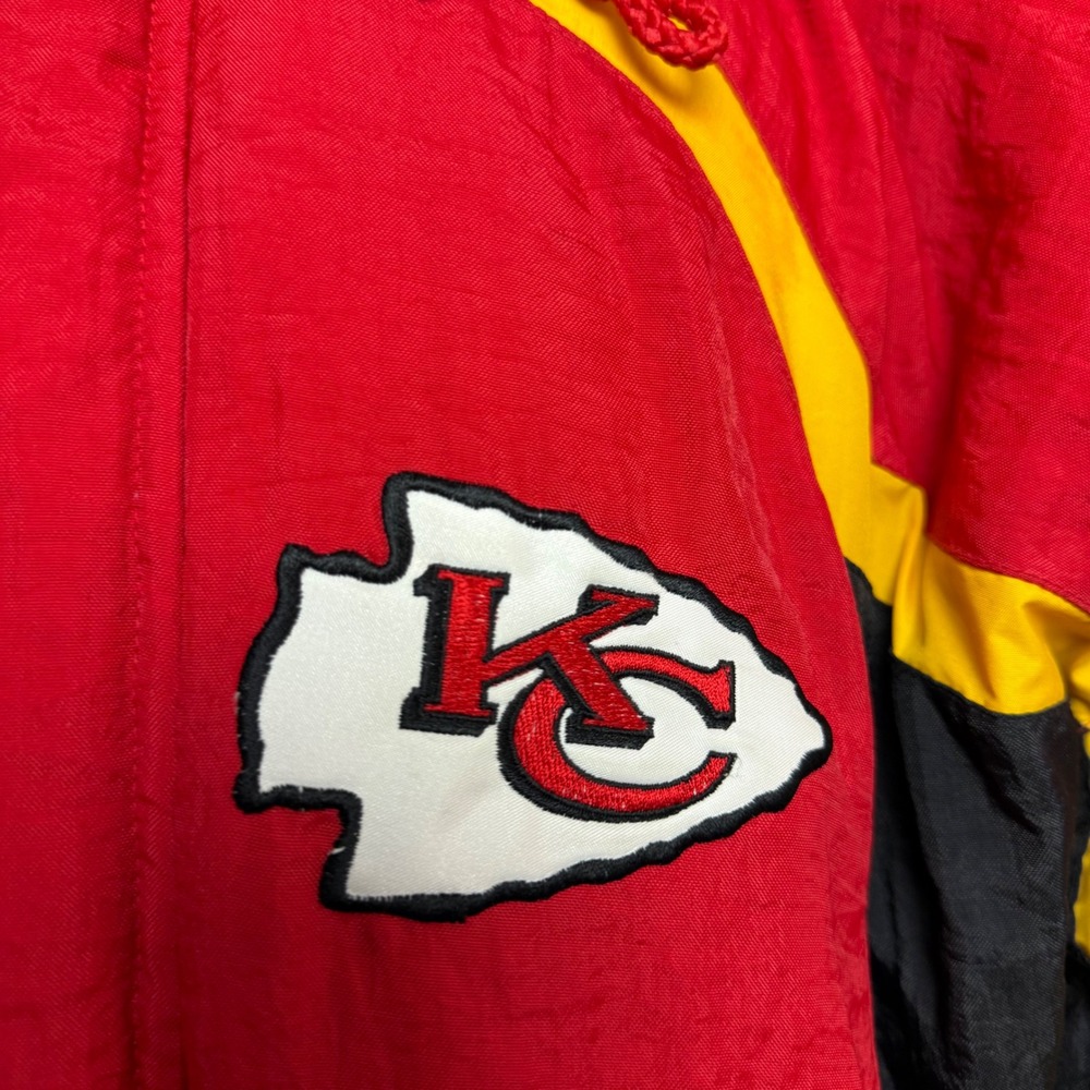 Vintage 90s Kansas City Chiefs Logo Athletic NFL Puffer Jacket Red Black Sz 2XL - Picture 4 of 13